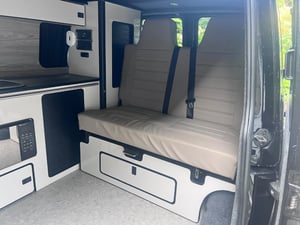 2021 Volkswagen Transporter — photo 6 of 10
