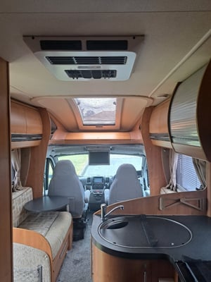 2011 Auto-Trail Apache 632 — photo 7 of 17
