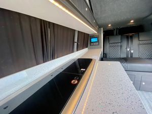 2023 Volkswagen Transporter T30 H-LINE TDi S-A  — photo 2 of 14