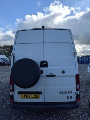 2020 MAN TGE Camper — photo 10 of 28