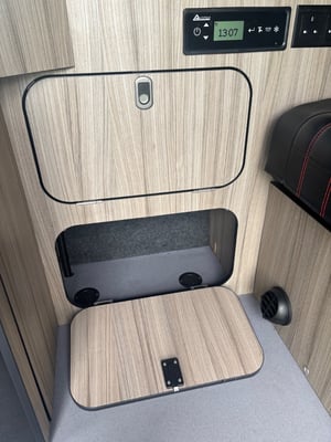 2022 Volkswagen T6.1 Campervan — photo 40 of 46