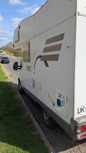 2002 Hymer Swing — photo 8 of 11