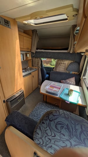 2002 Hymer Swing — photo 10 of 11