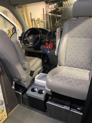 2010 Volkswagen Campervan — photo 6 of 8