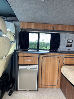 2014 Volkswagen Transporter Snowdonia SE — photo 16 of 21