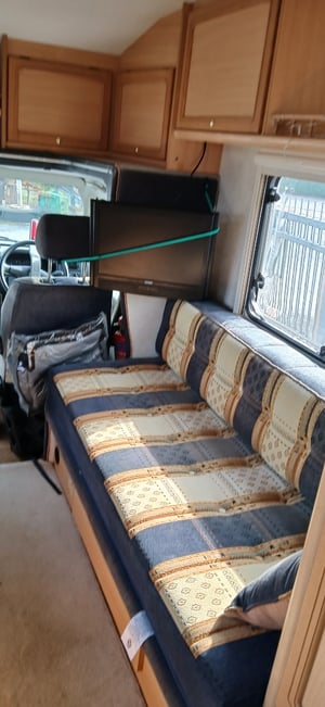 2001 Compass Calypso — photo 3 of 18