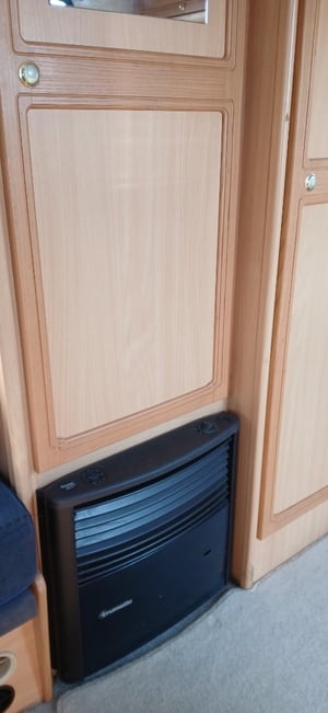 2001 Compass Calypso — photo 9 of 18