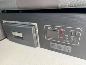 2016 Volkswagen T6 Campervan — photo 15 of 17