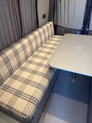 2014 Volkswagen Crafter Custom Conversion — photo 10 of 43
