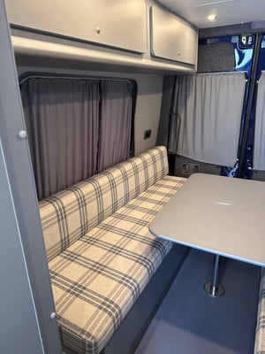 2014 Volkswagen Crafter Custom Conversion — photo 15 of 43