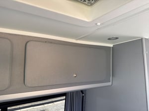 2014 Volkswagen Crafter Custom Conversion — photo 39 of 43