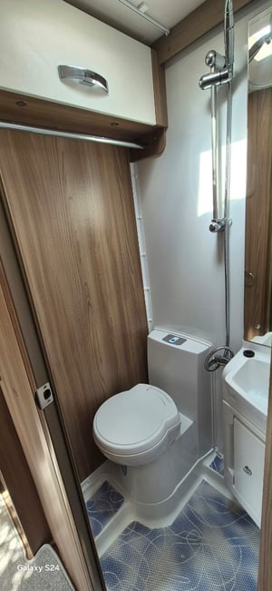 2021 Swift Hi-Style 674 — photo 8 of 15