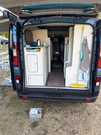 2021 Renault Trafic - Image 2