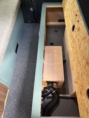 2017 Mercedes-Benz Sprinter — photo 3 of 23