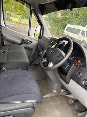 2017 Mercedes-Benz Sprinter — photo 13 of 23