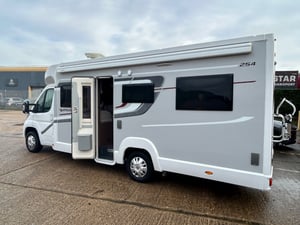 2017 Elddis Encore 255 — photo 9 of 10