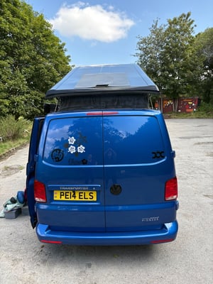 2020 VW Transporter — photo 2 of 14
