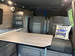 2020 VW Transporter — photo 12 of 14