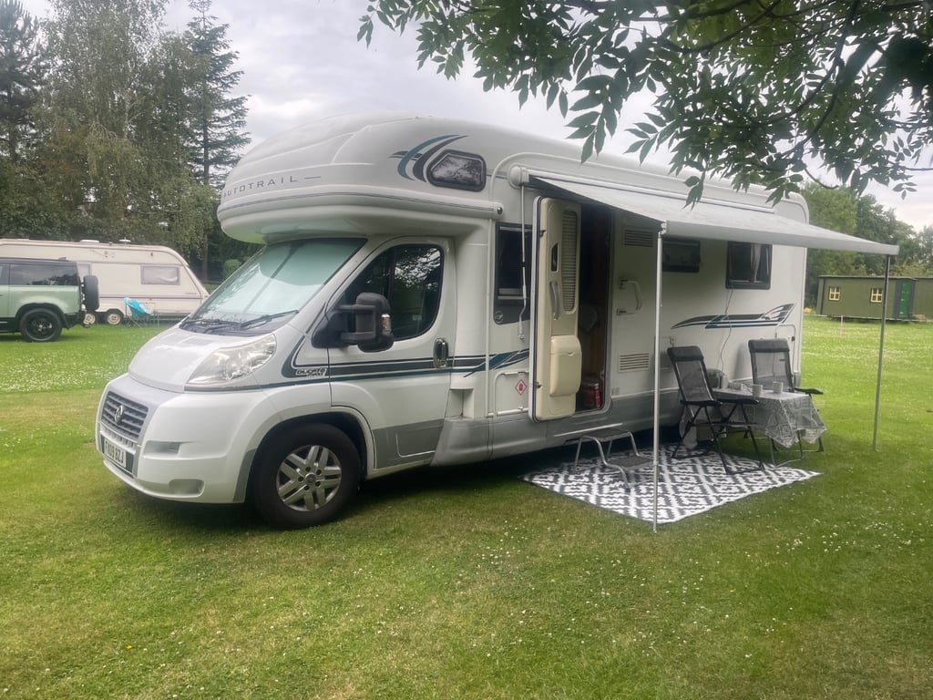 2009 Auto-Trail Delaware - Image 1