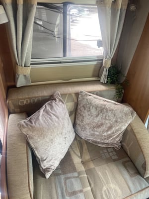 2009 Auto-Trail Delaware — photo 4 of 19