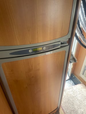 2009 Auto-Trail Delaware — photo 12 of 19