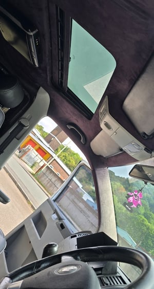 2005 Volkswagen T5 Campervan — photo 14 of 20