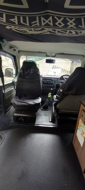 2000 Volkswagen Transporter T4 SWB 1.9TD — photo 15 of 22