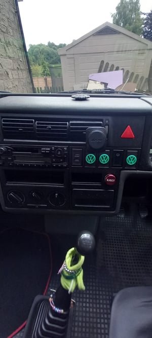 2000 Volkswagen Transporter T4 SWB 1.9TD — photo 11 of 22