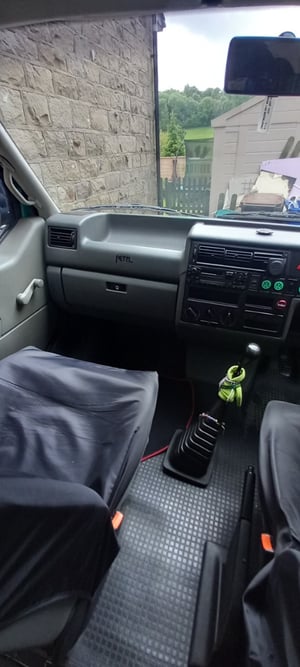 2000 Volkswagen Transporter T4 SWB 1.9TD — photo 12 of 22