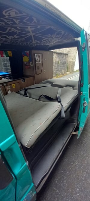 2000 Volkswagen Transporter T4 SWB 1.9TD — photo 21 of 22