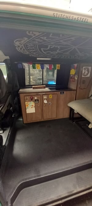 2000 Volkswagen Transporter T4 SWB 1.9TD — photo 18 of 22