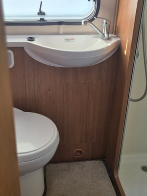 2018 Auto-Trail Imala 730 — photo 3 of 9