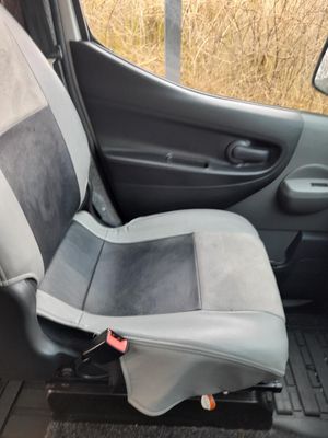 2013 Nissan Luna NV200 — photo 7 of 29