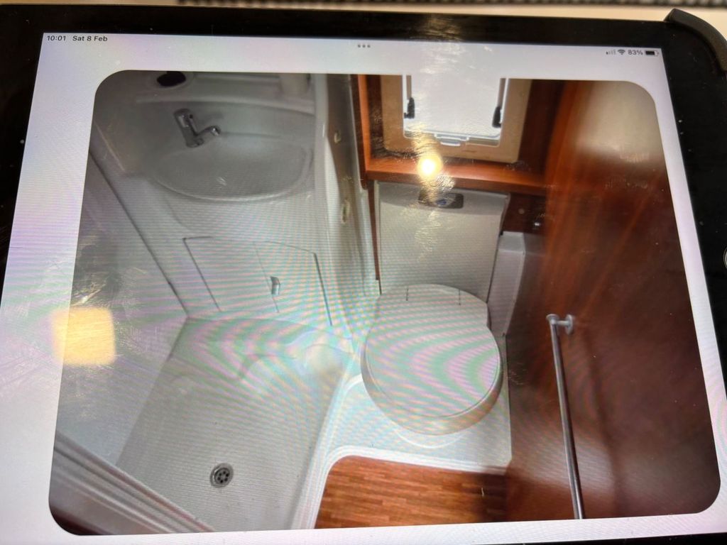 2011 Laika D700 - Image 9