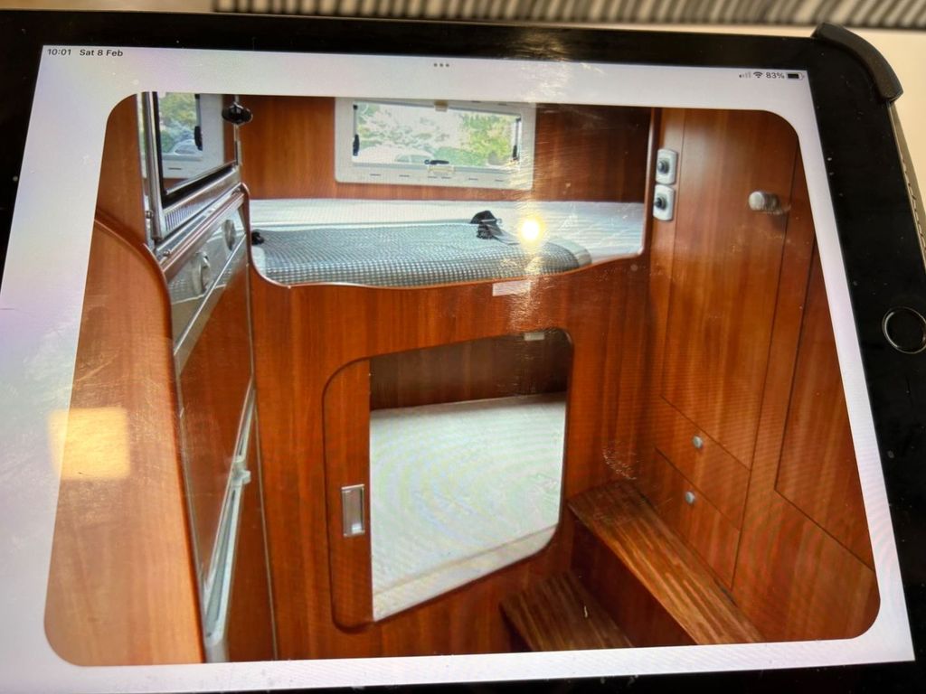 2011 Laika D700 - Image 10