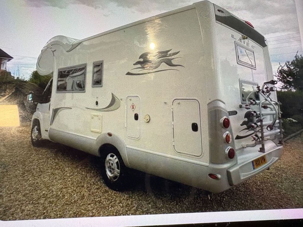 2011 Laika D700 - Image 11