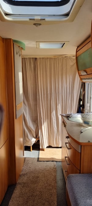 2004 Hymer B634 — photo 8 of 31