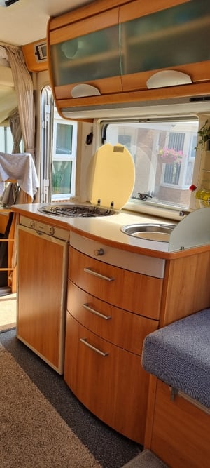 2004 Hymer B634 — photo 19 of 31
