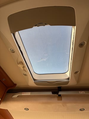 2011 Hymer B678 — photo 15 of 26
