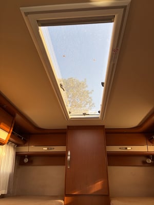 2011 Hymer B678 — photo 22 of 26