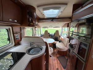 2011 Hymer B678 — photo 27 of 56