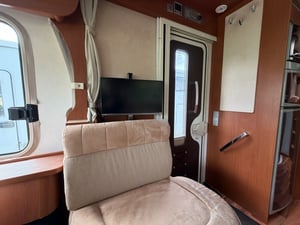 2011 Hymer B678 — photo 29 of 56