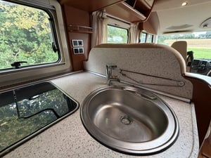 2011 Hymer B678 — photo 35 of 56