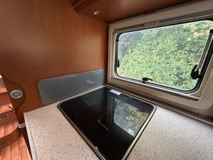 2011 Hymer B678 — photo 42 of 56