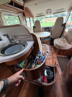 2011 Hymer B678 — photo 43 of 56