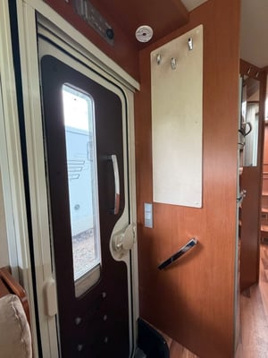 2011 Hymer B678 — photo 47 of 56
