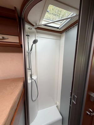 2011 Hymer B678 — photo 50 of 56