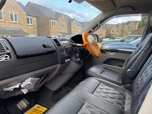 2014 Volkswagen Campervan — photo 4 of 8
