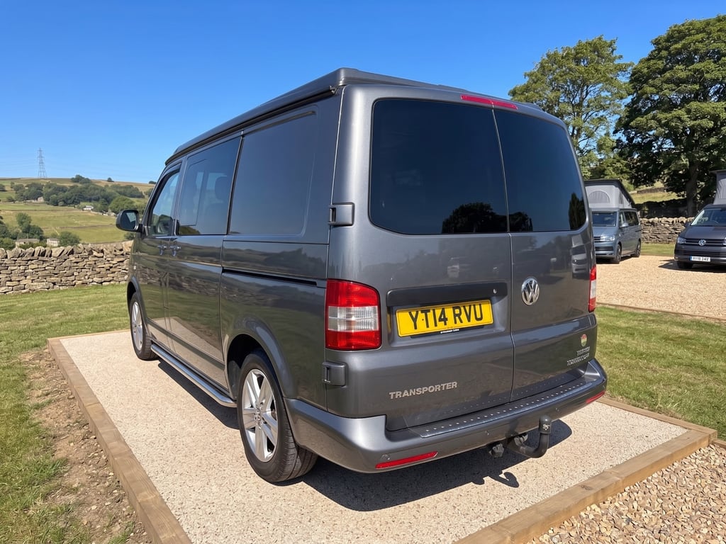 2014 Volkswagen Campervan - Image 1