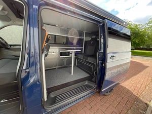  Volkswagen Transporter T30 LWB Campervan  — photo 20 of 62